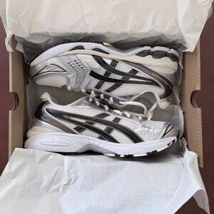Authentic NWT 9.5 Men’s ASICS Gel‑Kayano 14 — Silver Cream/Black Metallic Plum